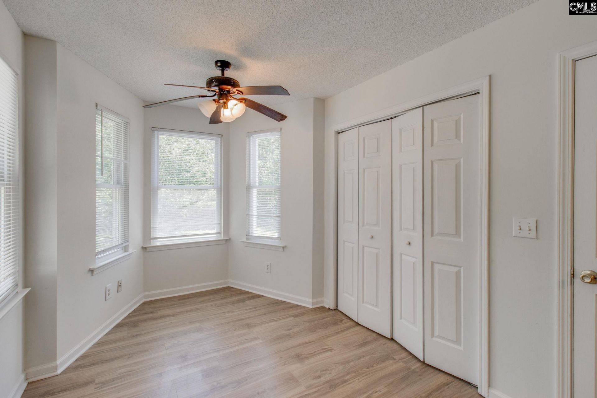 207 Southdown Drive  Photo 14