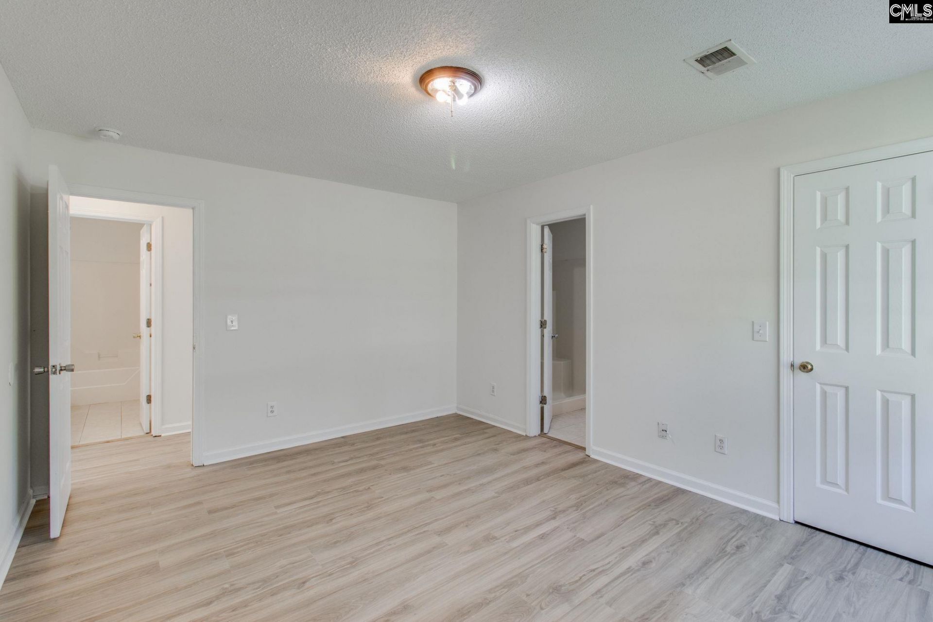 207 Southdown Drive  Photo 17