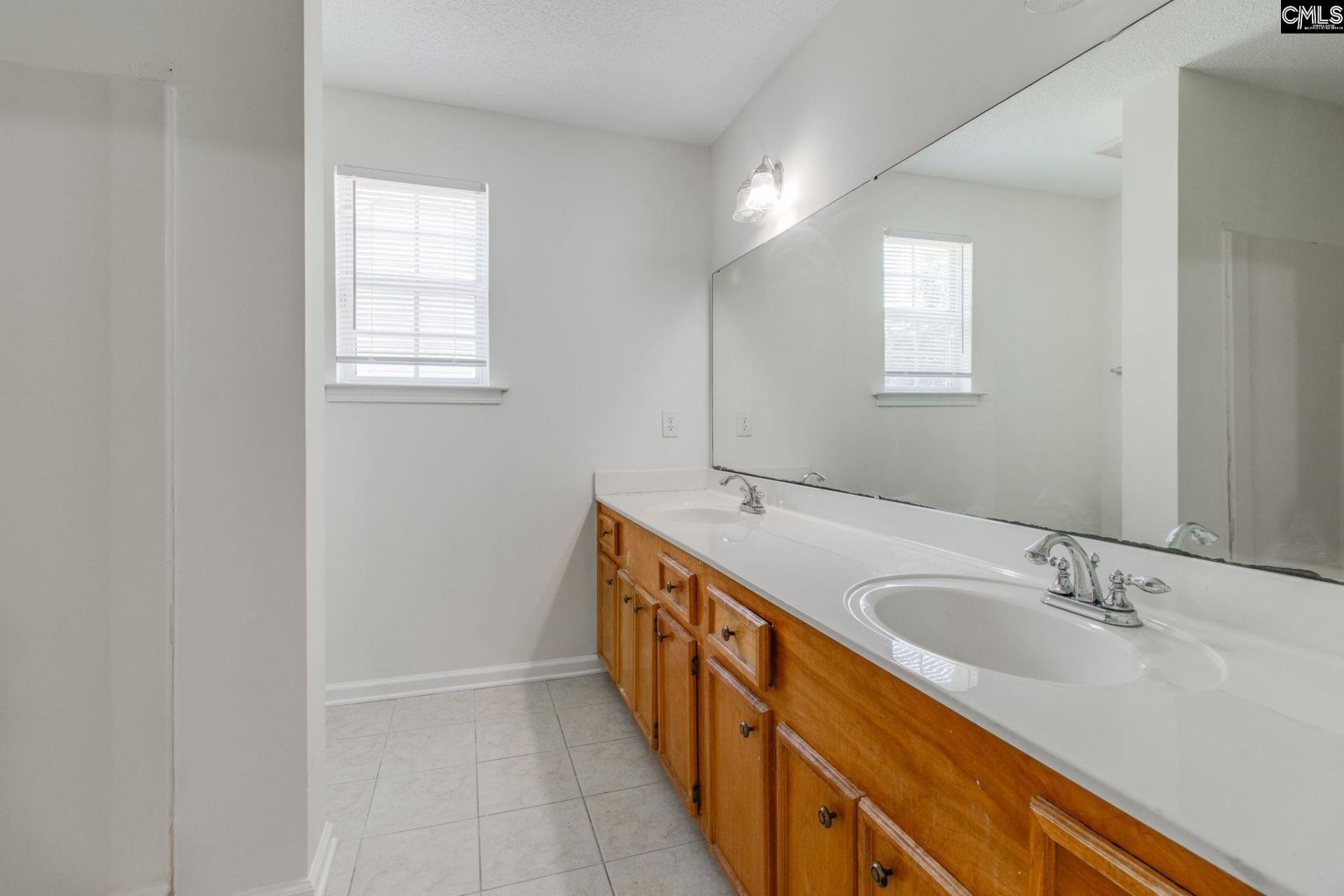 207 Southdown Drive  Photo 19