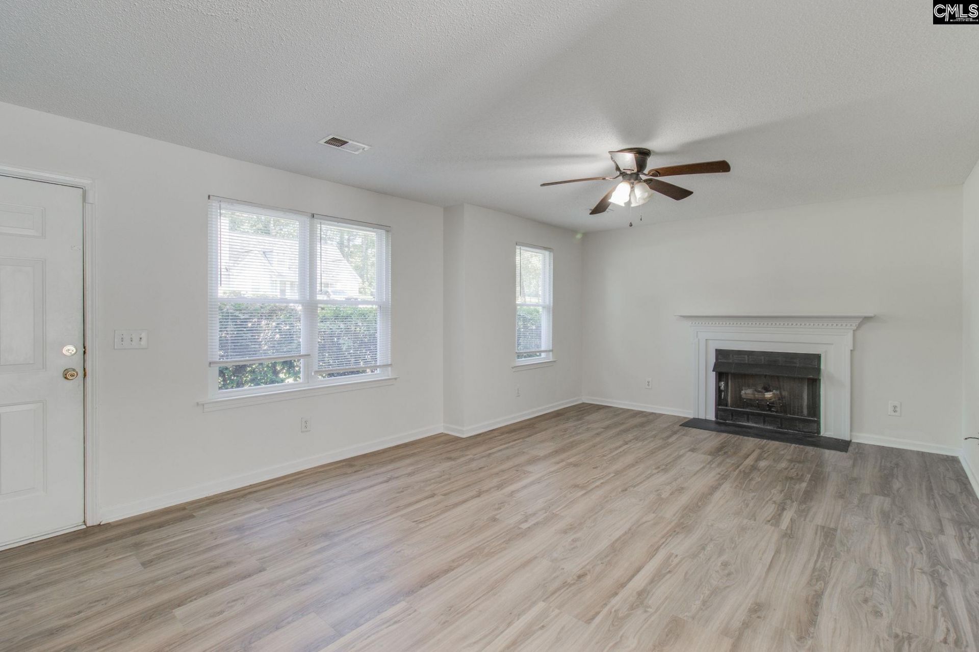 207 Southdown Drive  Photo 5