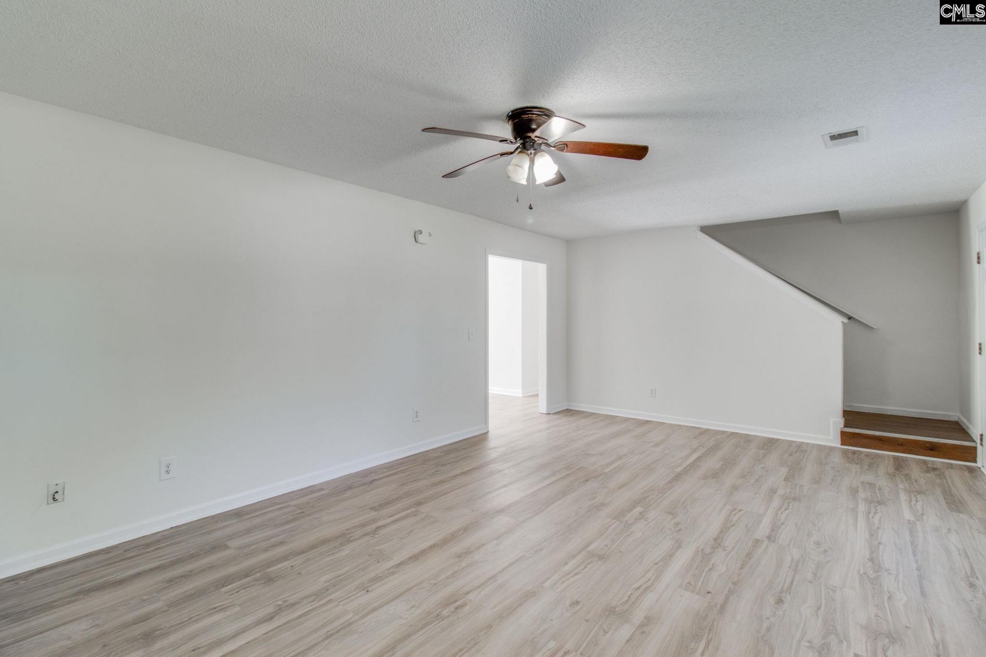 207 Southdown Drive  Photo 7