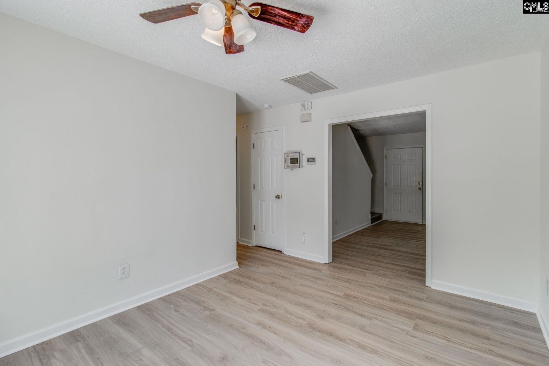 207 Southdown Drive  Photo 9