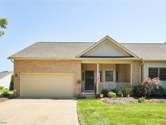 2574 Cardington Green Uniontown, OH 44685