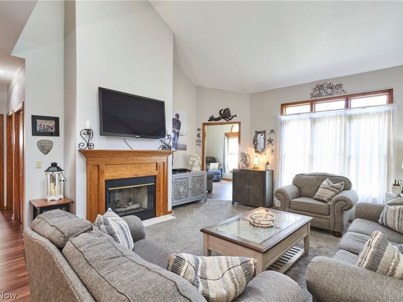2574 Cardington Green, Uniontown, OH 44685 Photo 4