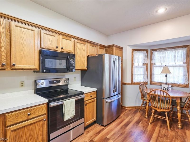 2574 Cardington Green, Uniontown, OH 44685 Photo 7