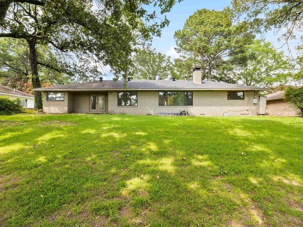 3501 lakeview Road, North Little Rock, AR 72116