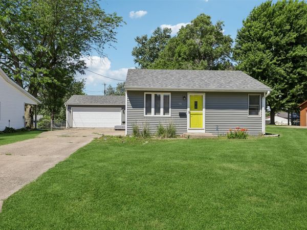 601 E 23rd Street S, Newton, IA 50208