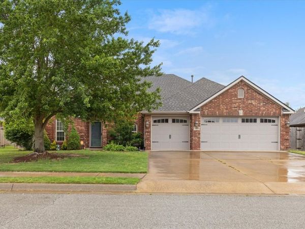 201 Monroe Street, Centerton, AR 72719