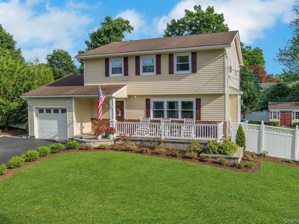 60 Pilgrim Court , Pearl River, NY 10965
