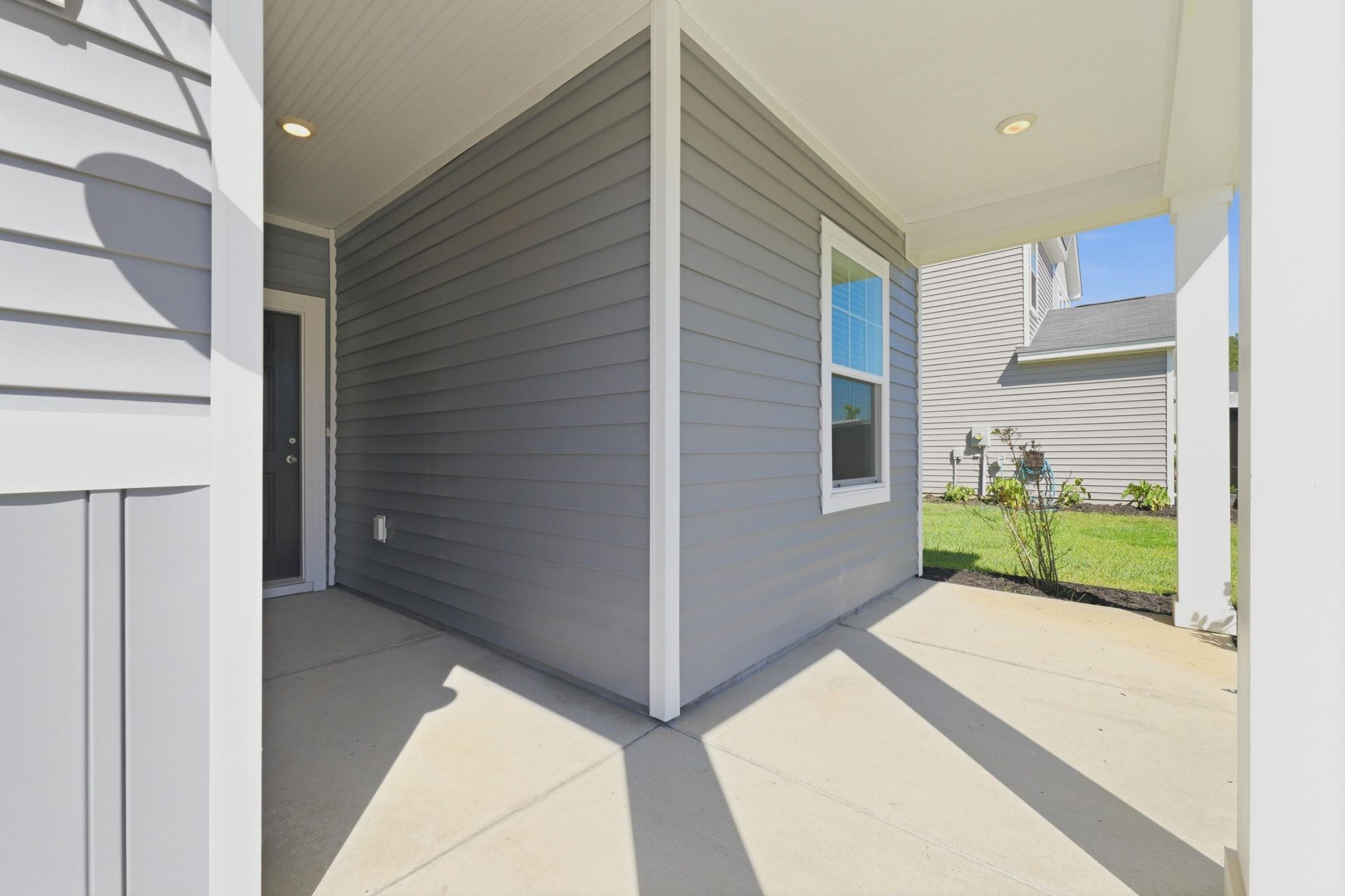 559 Abigail Street Photo 11