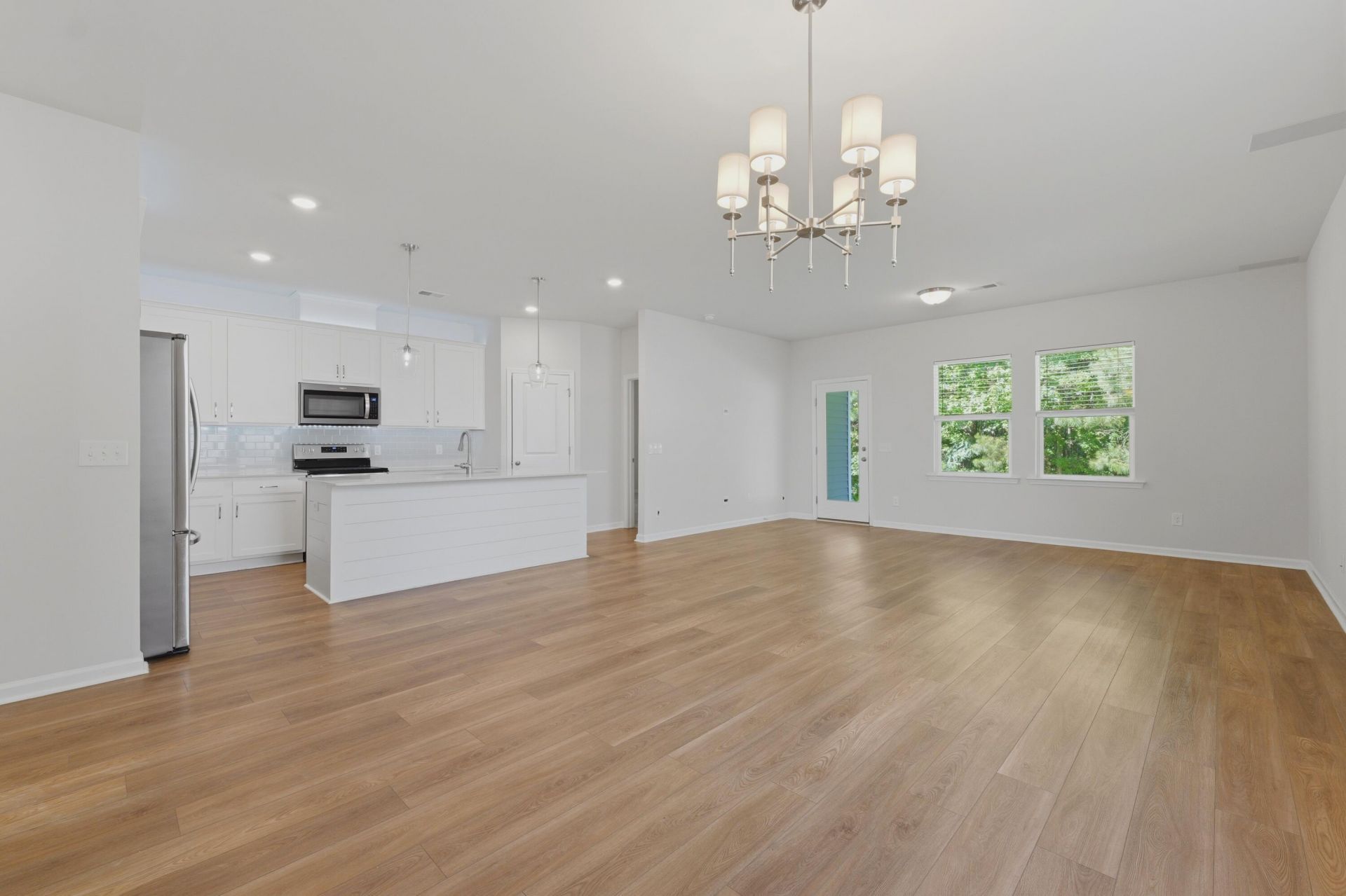 559 Abigail Street Photo 14