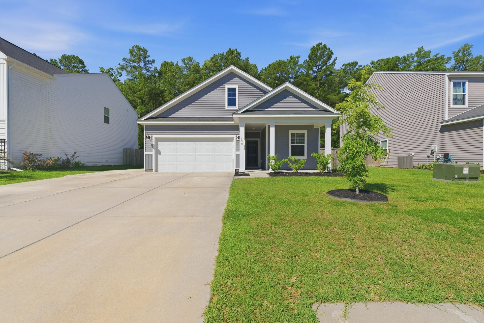 559 Abigail Street Photo 9