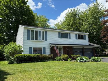 8135 Crimson Circle , Clay, NY 13041