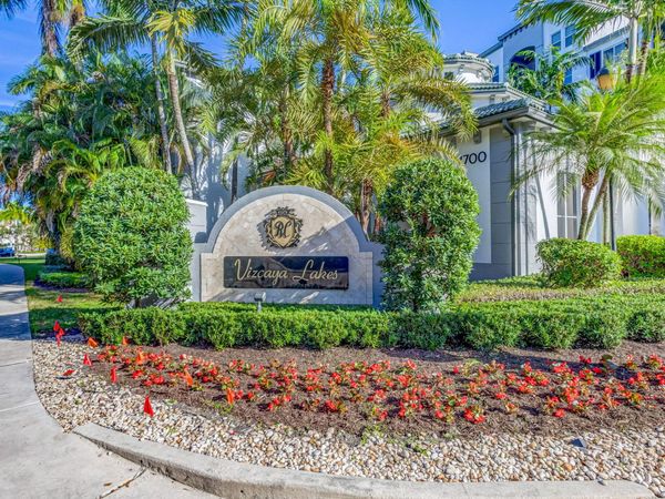 1660 Renaissance Commons Boulevard, Unit 2424, Boynton Beach, FL 33426