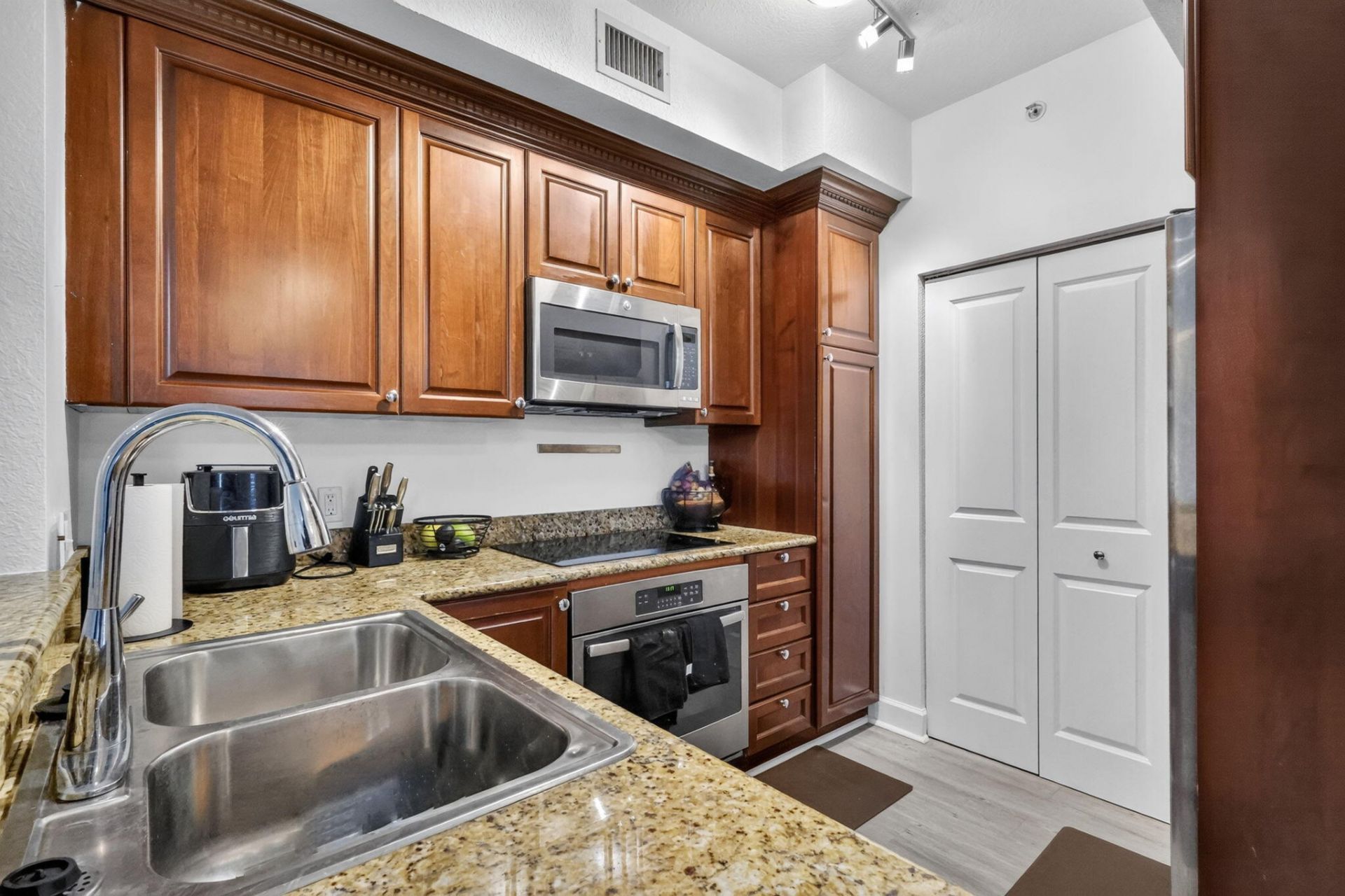 1660 Renaissance Commons Boulevard, Unit 2424, Boynton Beach, FL 33426 Photo