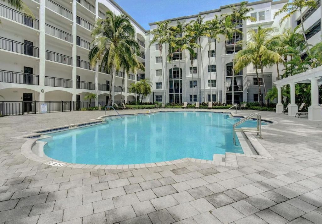 1660 Renaissance Commons Boulevard, Unit 2424, Boynton Beach, FL 33426 Photo
