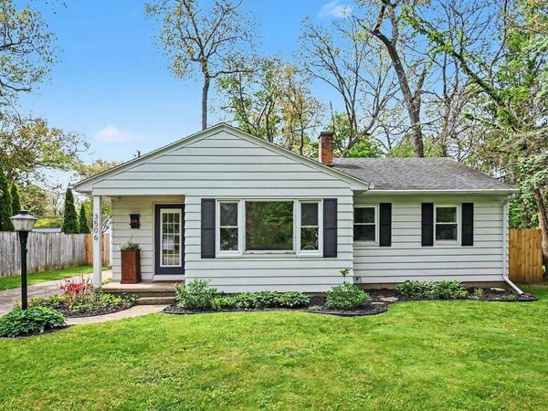 3506 Chevy Chase, South Bend, IN 46615