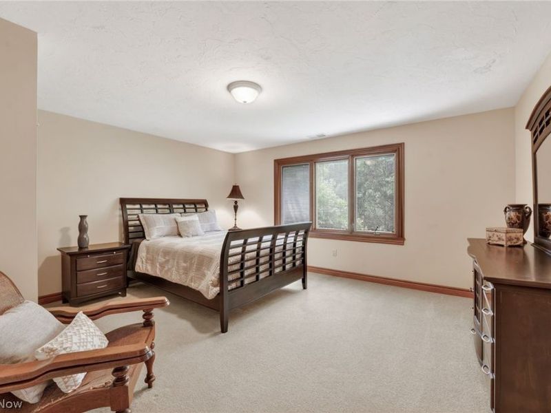 29998 Hilliard Boulevard , Westlake, OH 44145 Photo 14