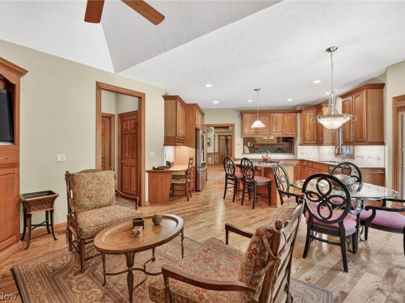 29998 Hilliard Boulevard , Westlake, OH 44145 Photo 7
