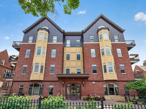 301 Clifton Avenue, Unit 1A, Minneapolis, MN 55403
