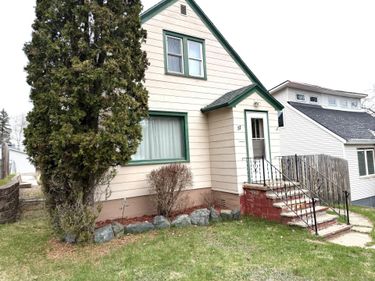 37 E Boundary Street E, Ely, MN 55731