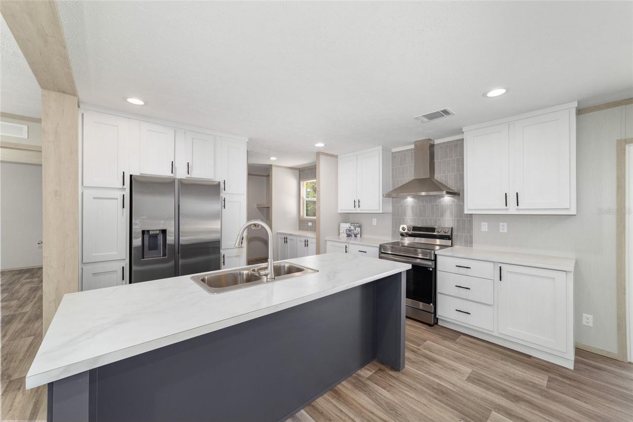 14830 SE 21st Place , Morriston, FL 32668 Photo