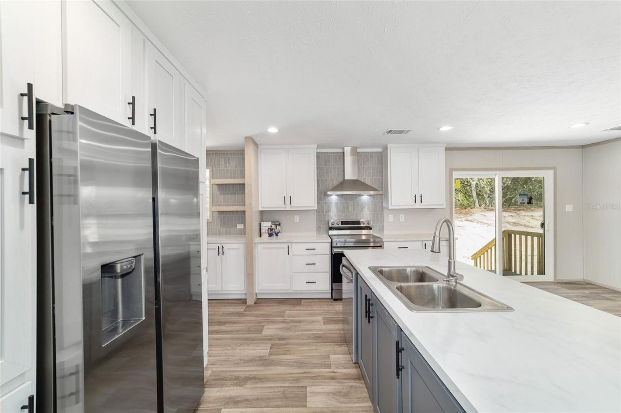 14830 SE 21st Place , Morriston, FL 32668 Photo
