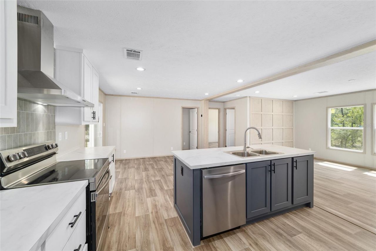 14830 SE 21st Place , Morriston, FL 32668 Photo