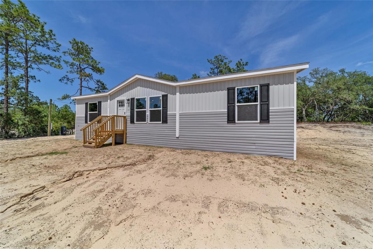 14830 SE 21st Place , Morriston, FL 32668 Photo