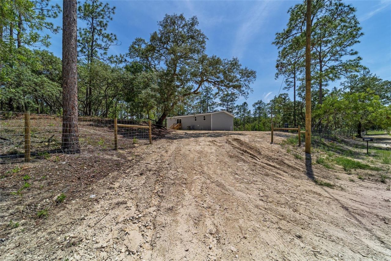 14830 SE 21st Place , Morriston, FL 32668 Photo
