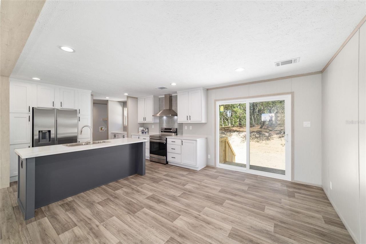 14830 SE 21st Place , Morriston, FL 32668 Photo