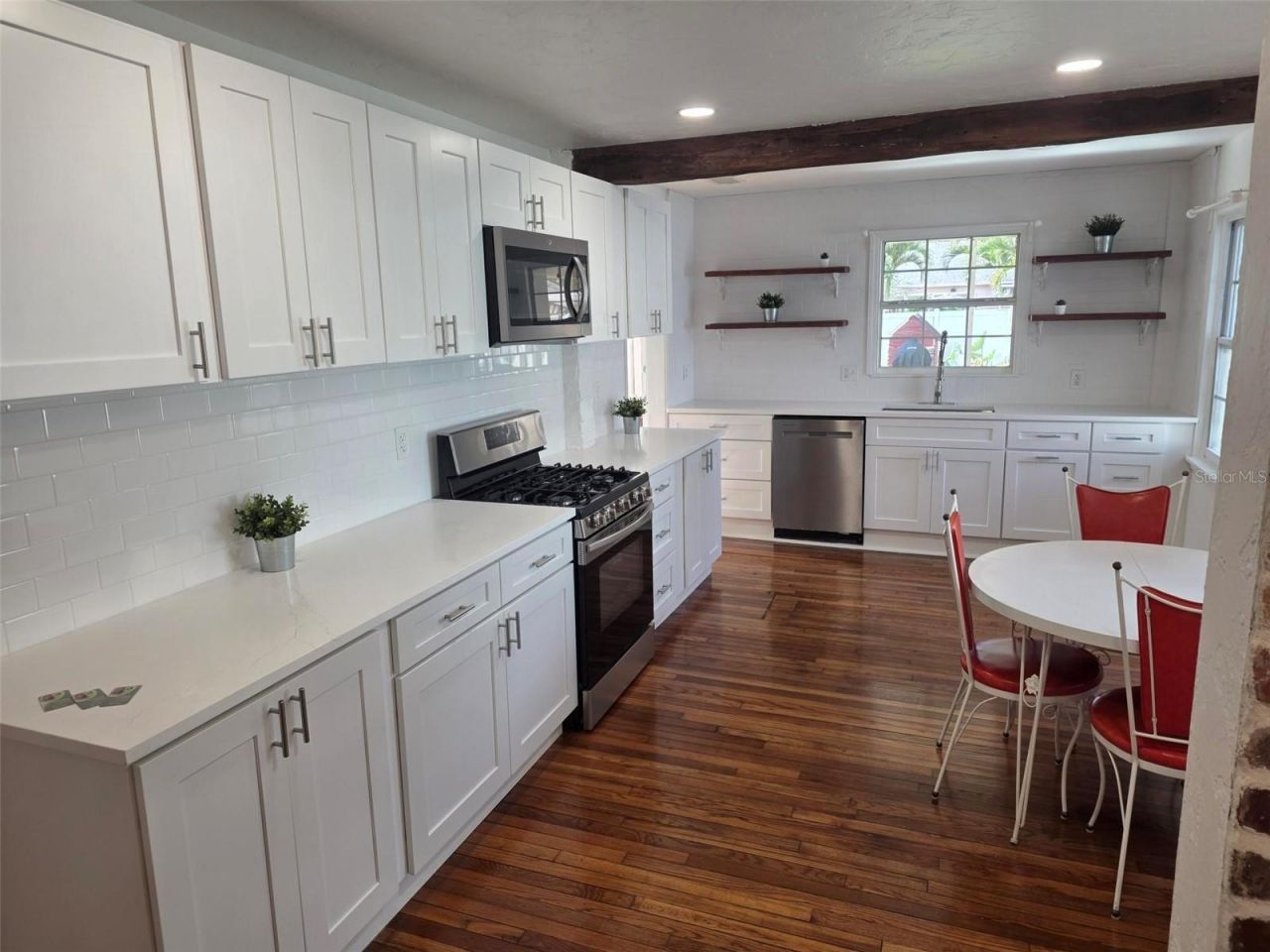 734 37th Avenue N, Saint Petersburg, FL 33704 Photo