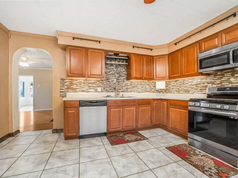 615 E Main Street, Greenville, OH 45331 Photo 8