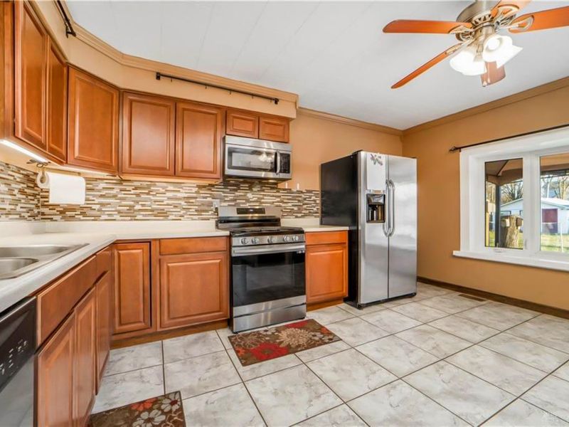 615 E Main Street, Greenville, OH 45331 Photo 9