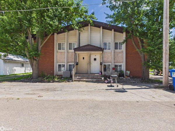 18 S 5Th Street, Albia, IA 52531