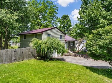 12 Shady Lane , Syracuse, NY 13219