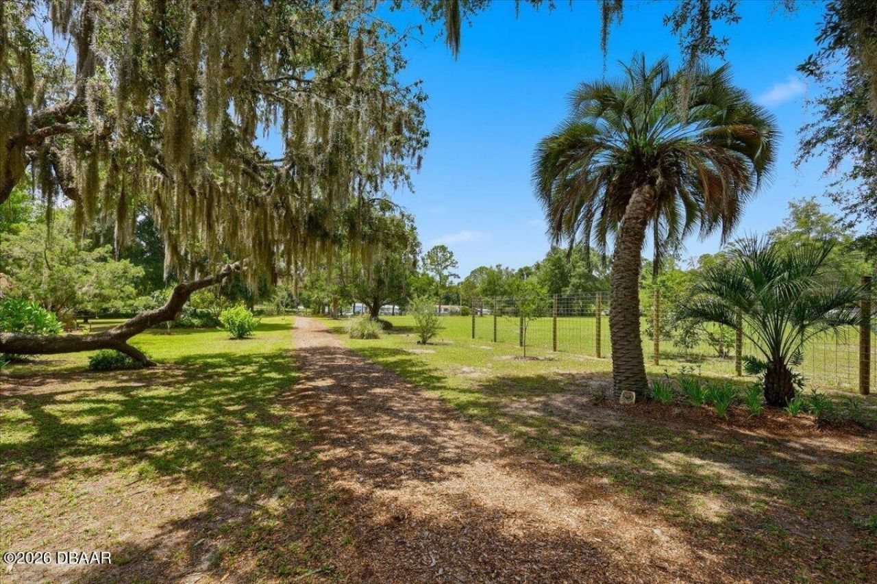 460 Lake Como Drive, Pomona Park, FL 32181 Photo