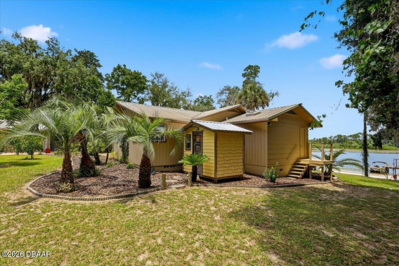 460 Lake Como Drive, Pomona Park, FL 32181 Photo