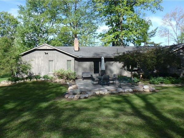 2075 Substation Road , Brunswick Hills, OH 44212