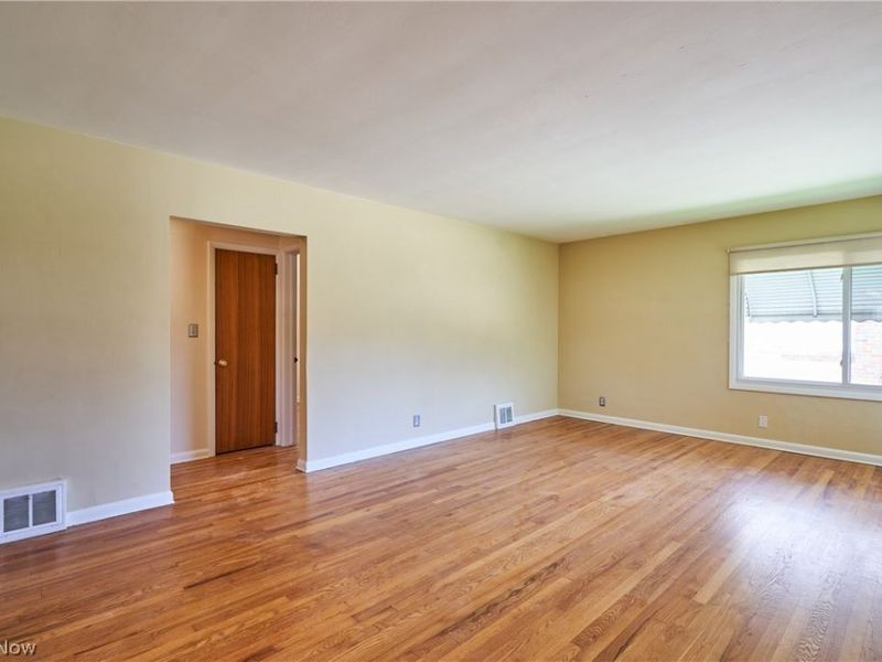 2620 Mogadore Road, Akron, OH 44312 Photo 5