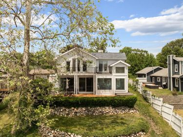 11114 Lakeshore Drive, Osceola, IN 46561