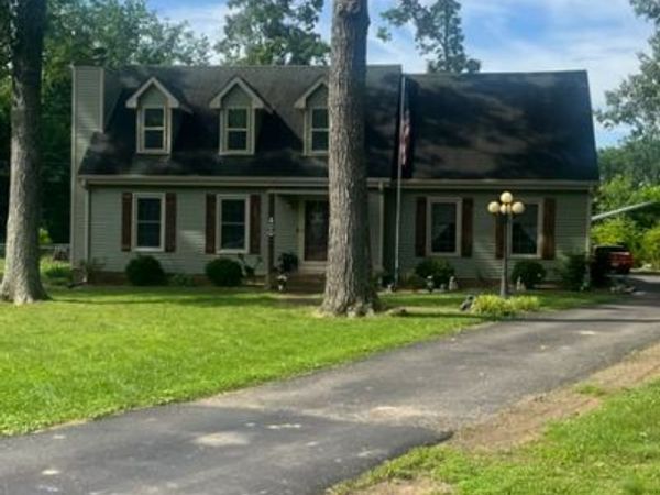 400 Sharondale Dr , Tullahoma, TN 37388