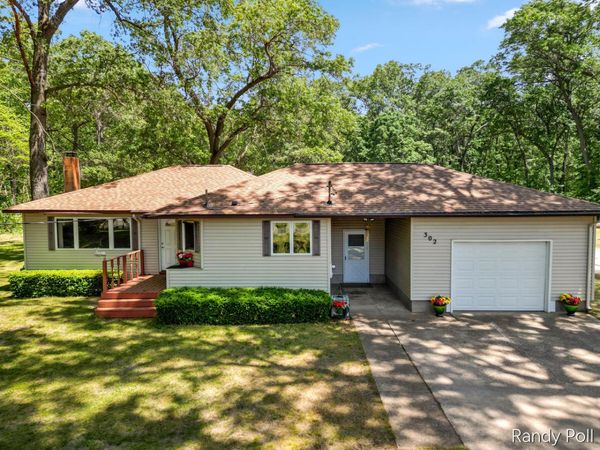 302 S Brooks Road S, Muskegon, MI 49442