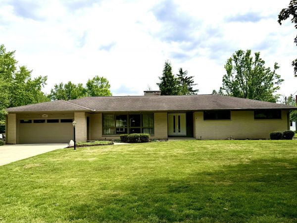 1935 Skyler Drive, Kalamazoo, MI 49008
