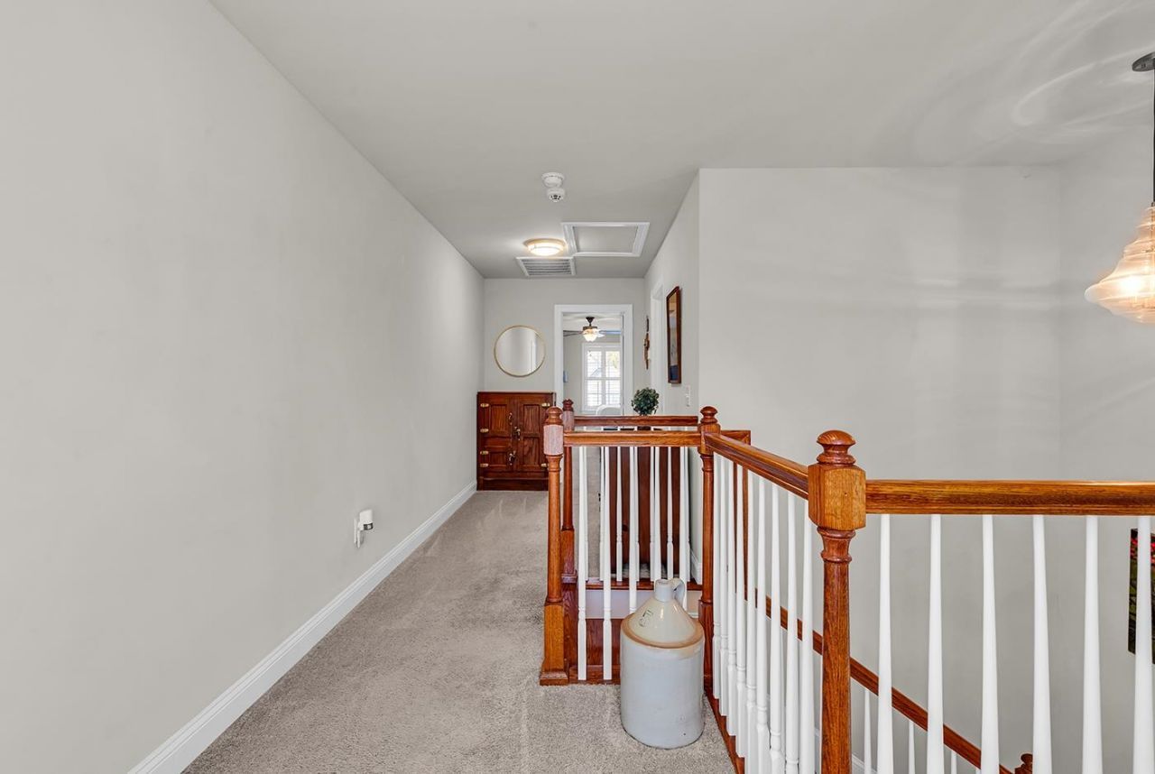 223 All Saints Loop  Photo 18