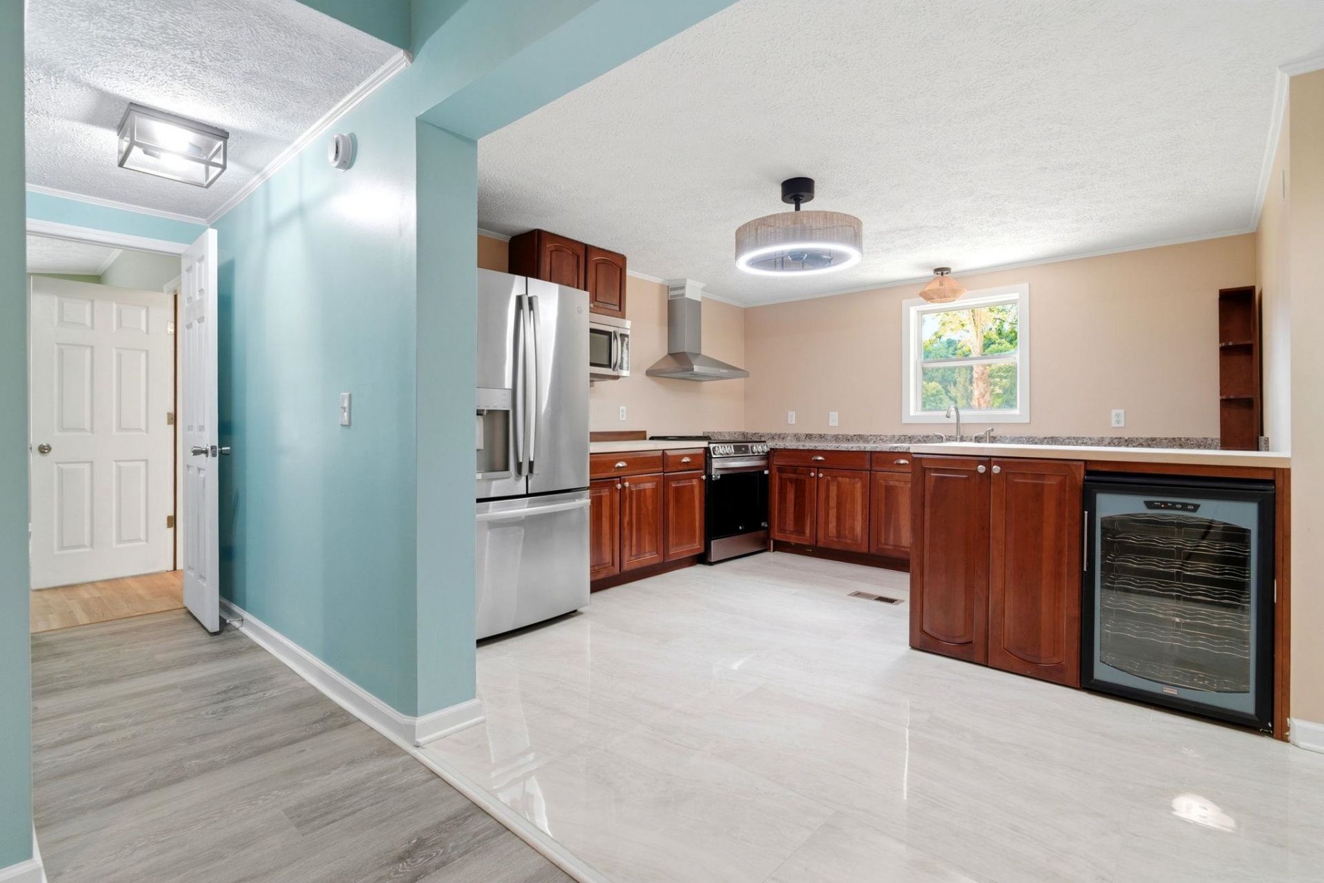 6820 Shady Grove Rd.  Photo 16