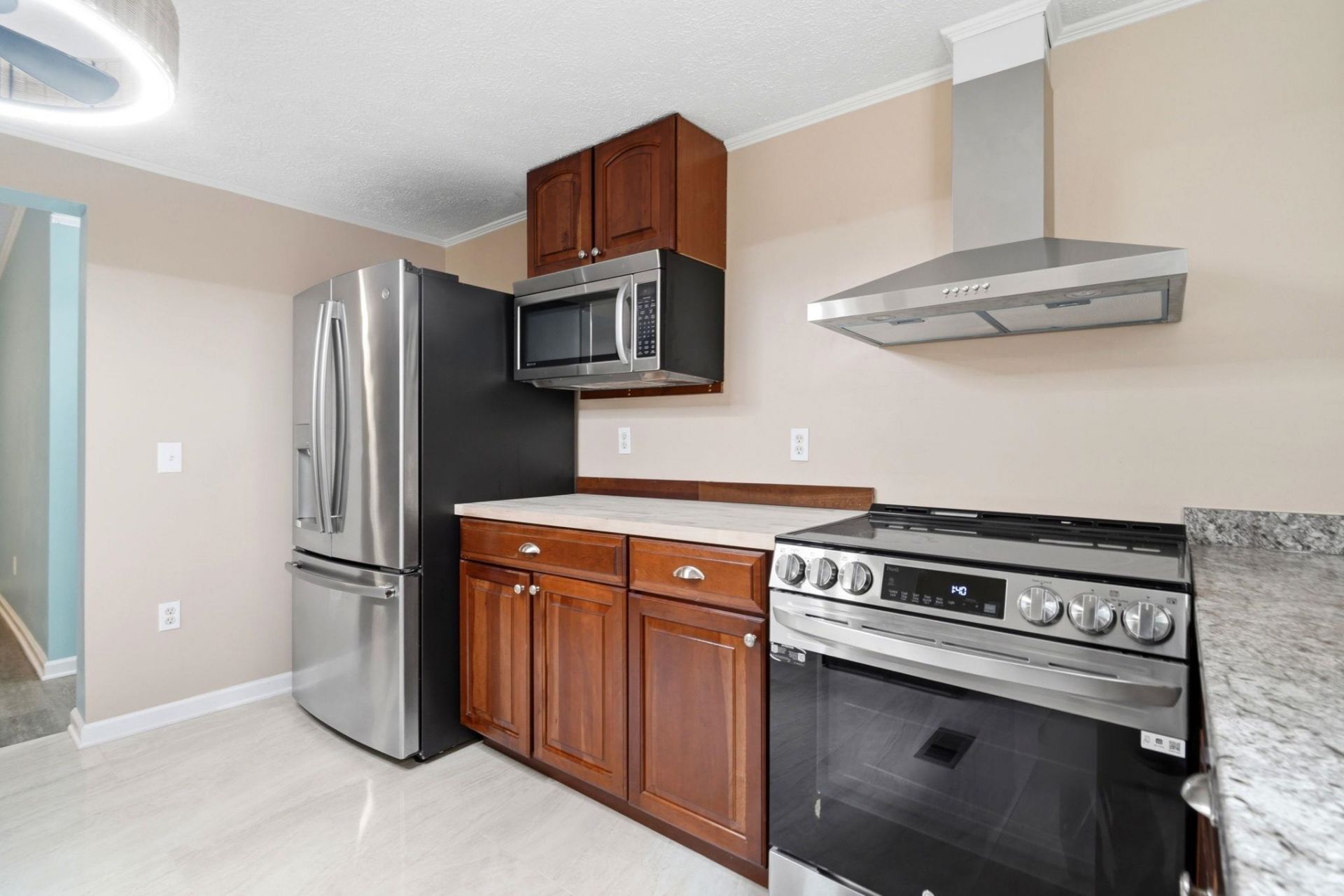 6820 Shady Grove Rd.  Photo 21