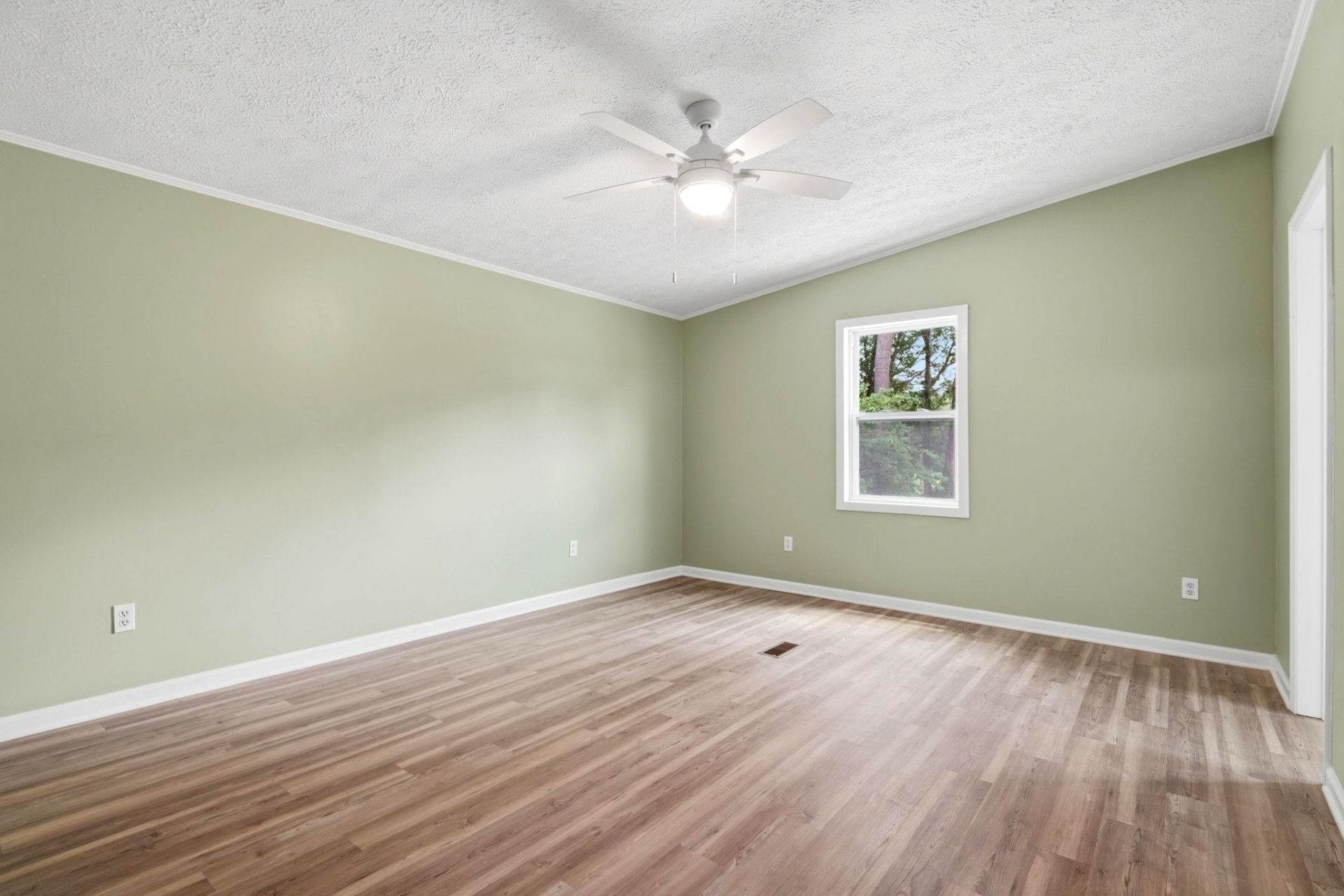 6820 Shady Grove Rd.  Photo 28