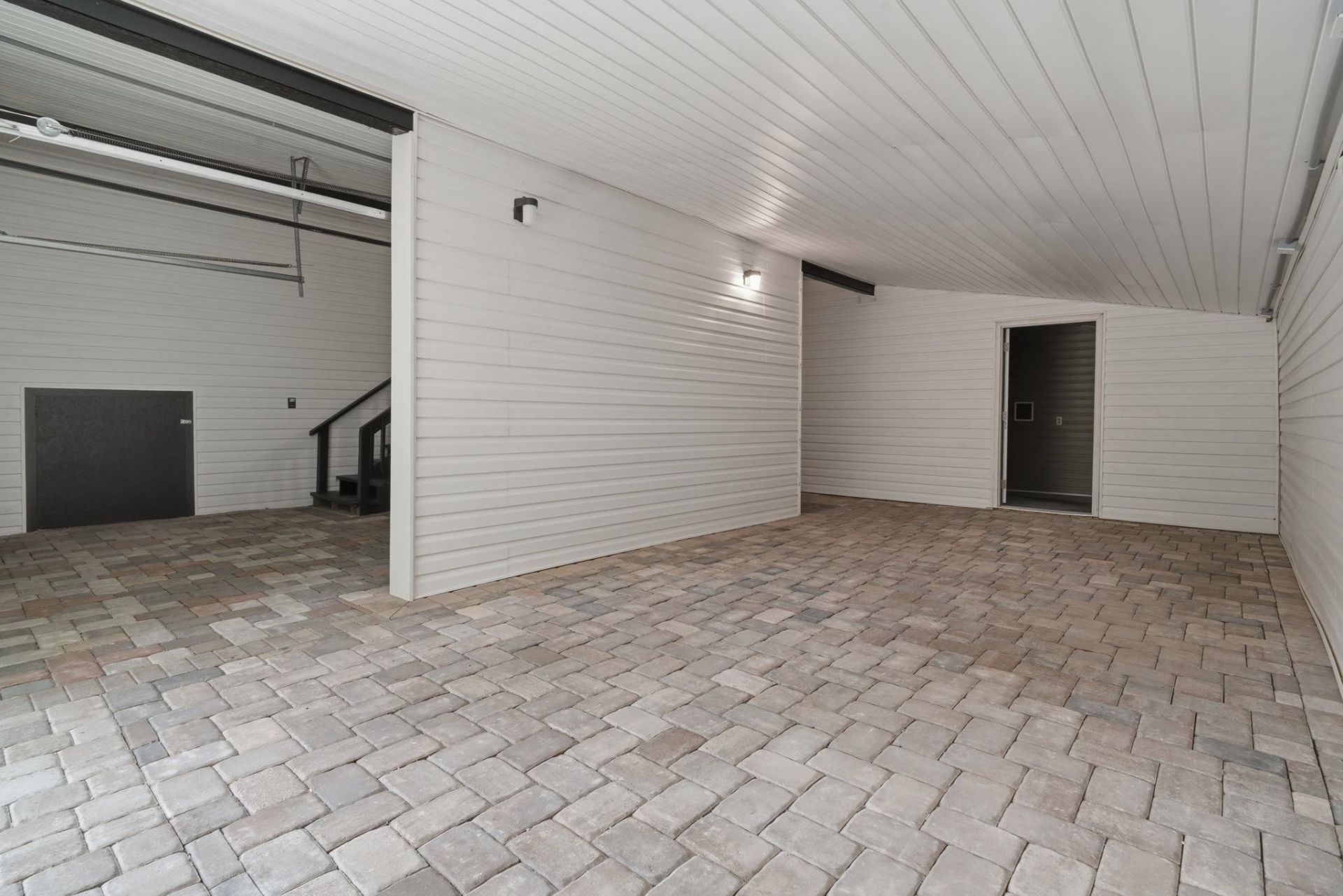 6820 Shady Grove Rd.  Photo 37