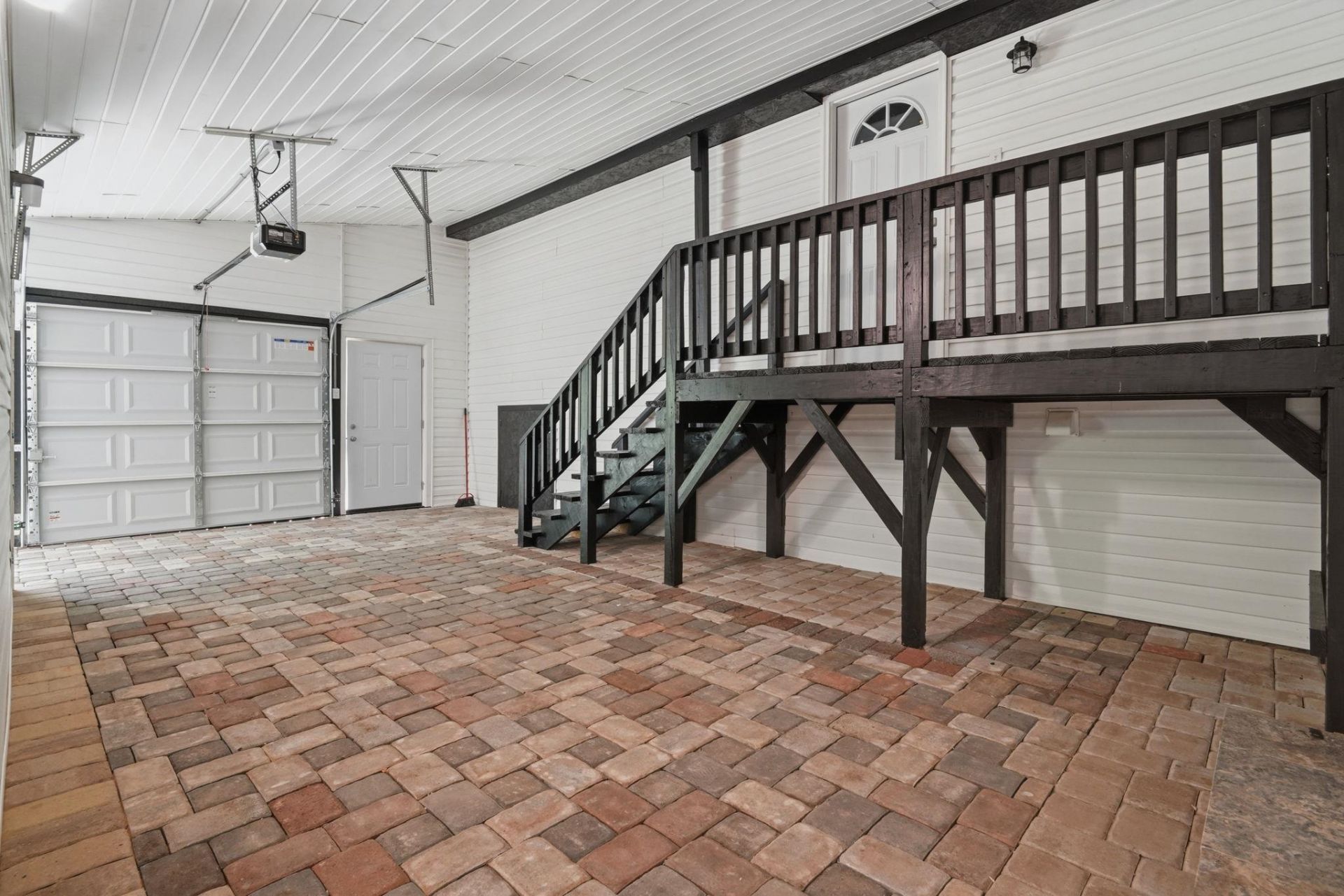 6820 Shady Grove Rd.  Photo 39
